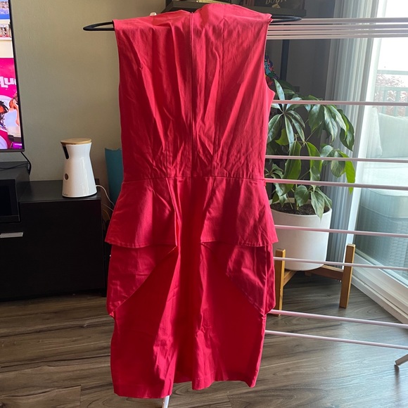 Vince Camuto | V-Neck Coral Sheath Dress - Sz 4 - Picture 2 of 3